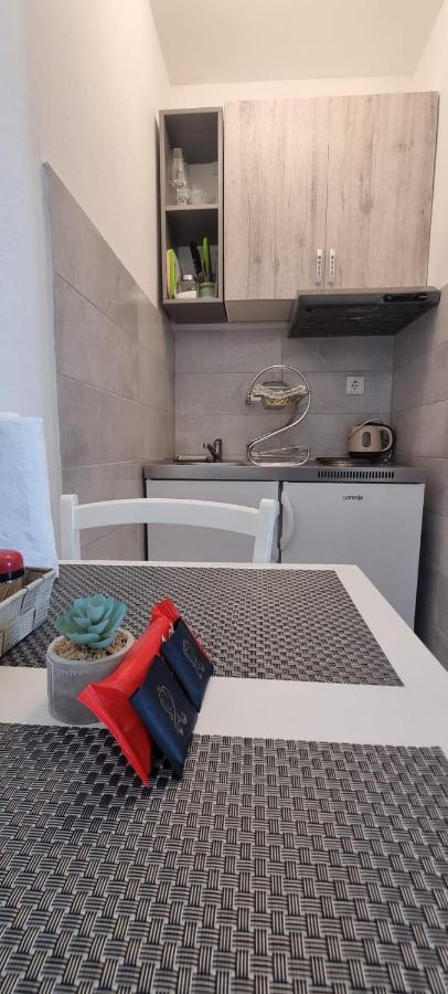 Apartman Stura 1 Zara Esterno foto